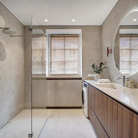 Spacious 3br In The Heart Of Old Town, 3