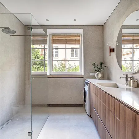 Spacious 3br In The Heart Of Old Town, 3 公寓 *