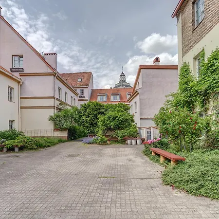 Spacious 3br In The Heart Of Old Town, 3 公寓 *